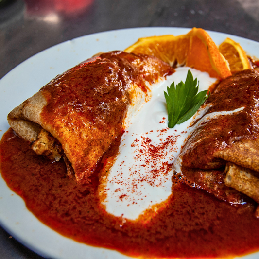 Hortobágyi Palacinta - Ungerska Crêpes med mustig paprikasås